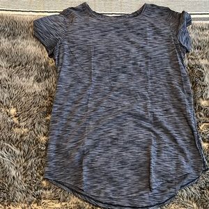 Lululemon tshirt